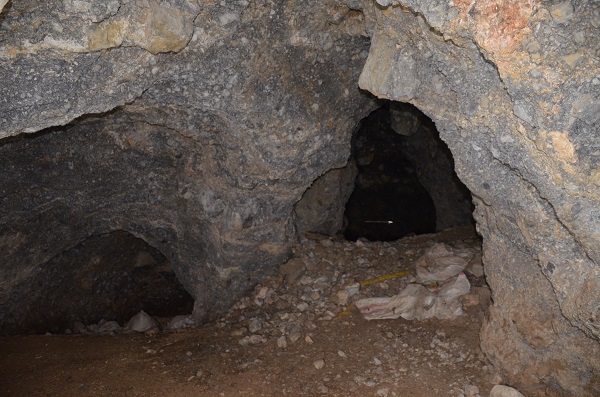 Foto - Yerin 100 metre altına iniyor! İşte 20 gözlü dev mağara