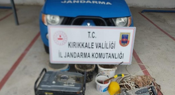 Foto - Yerin 15 metre altında yakalandılar!