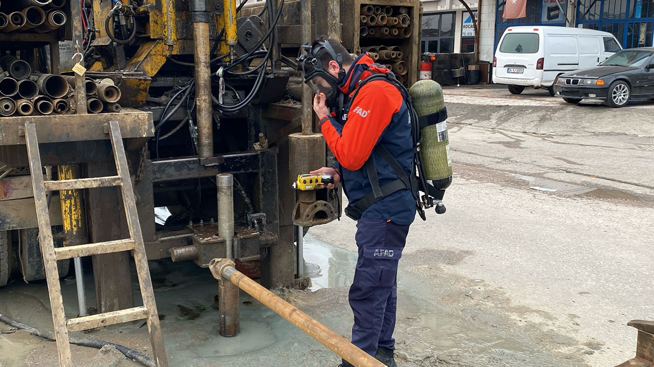 Foto - Yerin altından gaz yine çıktı! 13 gündür yanıyor: 45 metre derinlikte bulundu