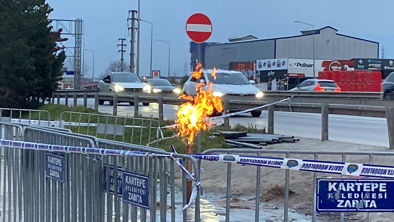 Foto - Yerin altından gaz yine çıktı! 13 gündür yanıyor: 45 metre derinlikte bulundu