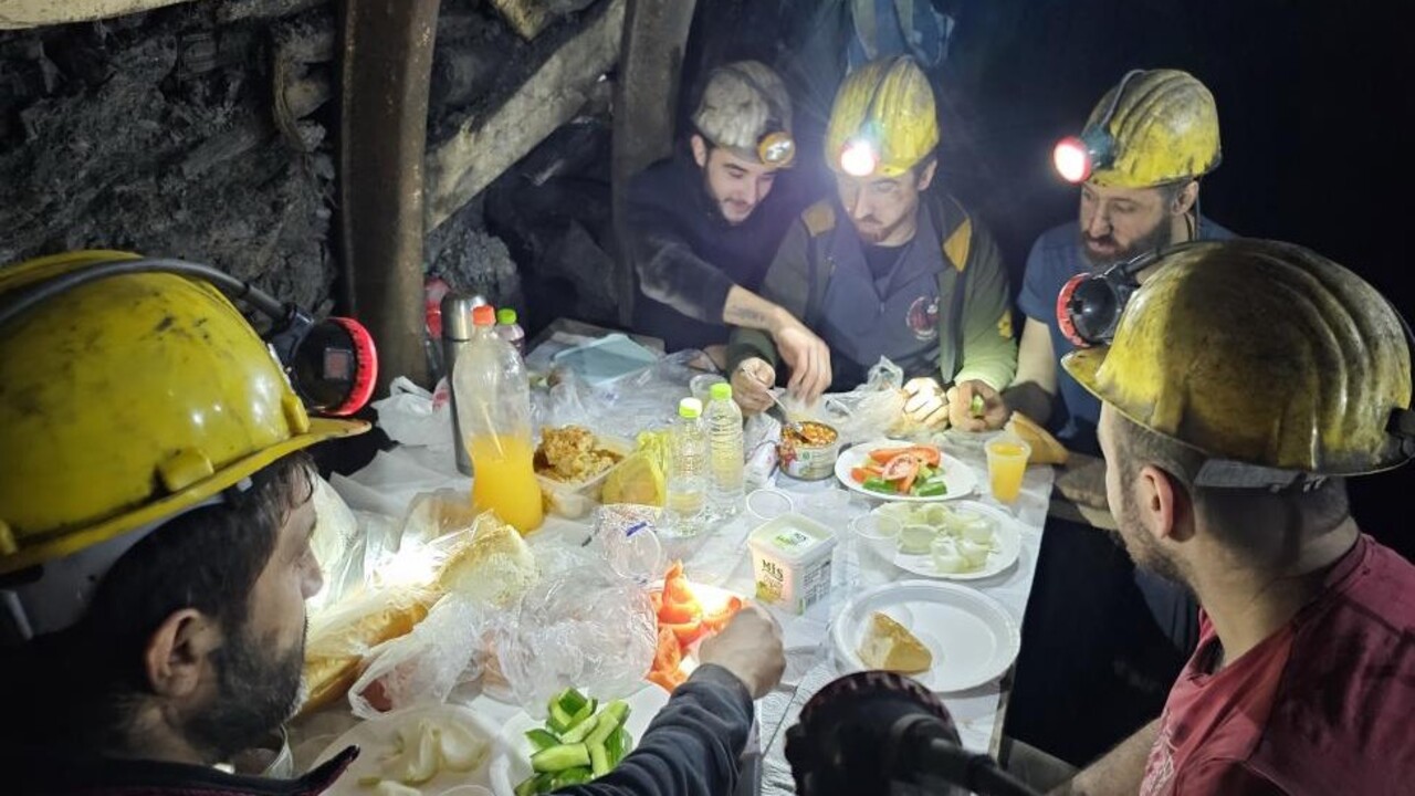 Foto - Yerin metrelerce altında ilk sahur