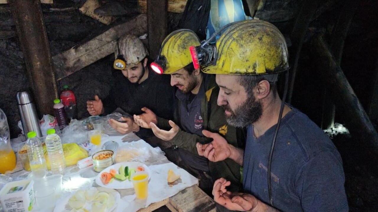 Foto - Yerin metrelerce altında ilk sahur