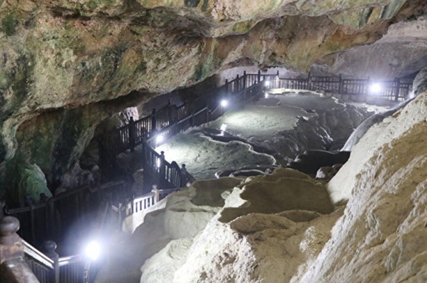 Foto - Yerin tam 190 metre altında… Hindistan'dan Türkiye'ye saklı cenneti görmek için geliyorlar