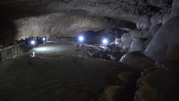 Foto - Yerin tam 190 metre altında… Hindistan'dan Türkiye'ye saklı cenneti görmek için geliyorlar