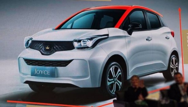 Yerli elektrikli otomobil tanıtıldı! Togg'un yarı fiyatı