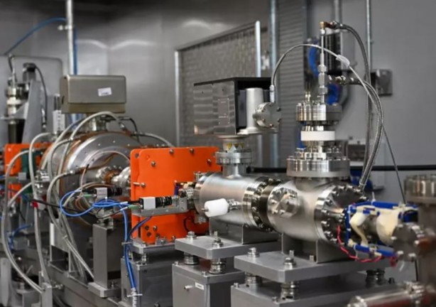 Foto - Yerli elektron hızlandırıcısı devreye girdi!