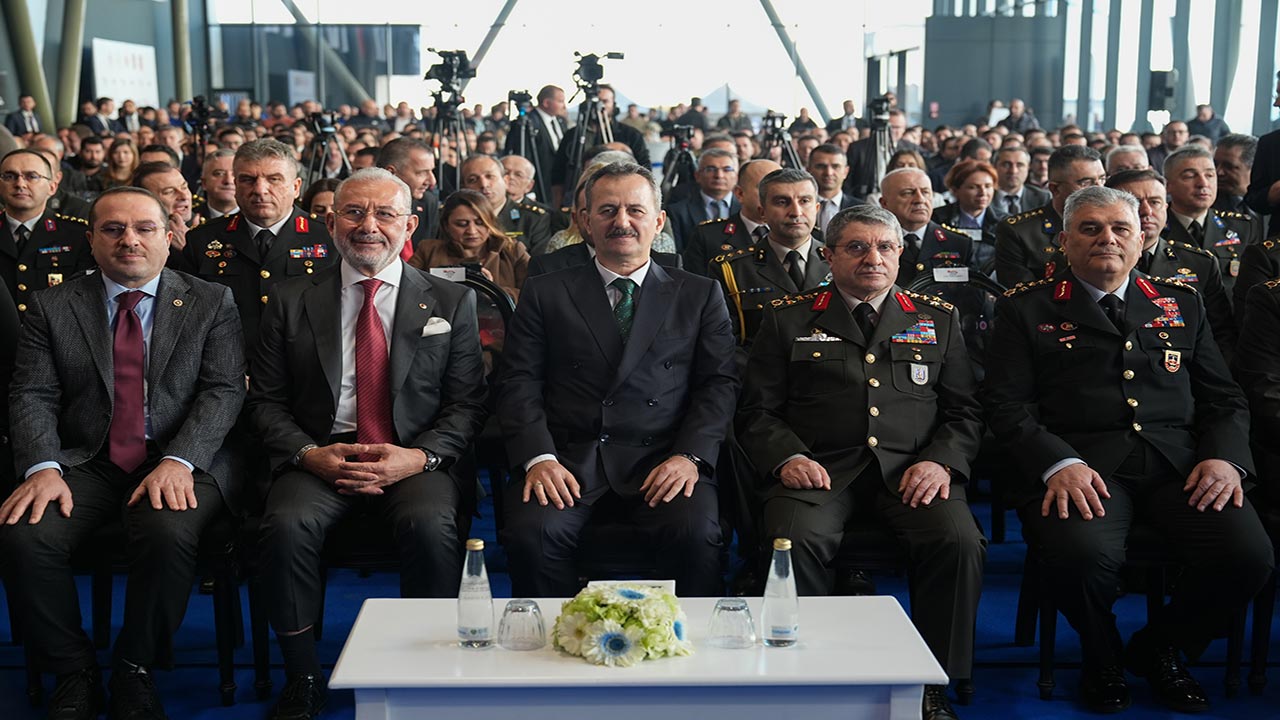 Foto - Yerli motorlu 100 zırhlı araç TSK ve jandarmaya teslim edildi!