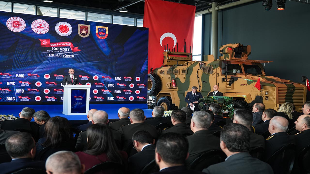 Foto - Yerli motorlu 100 zırhlı araç TSK ve jandarmaya teslim edildi!