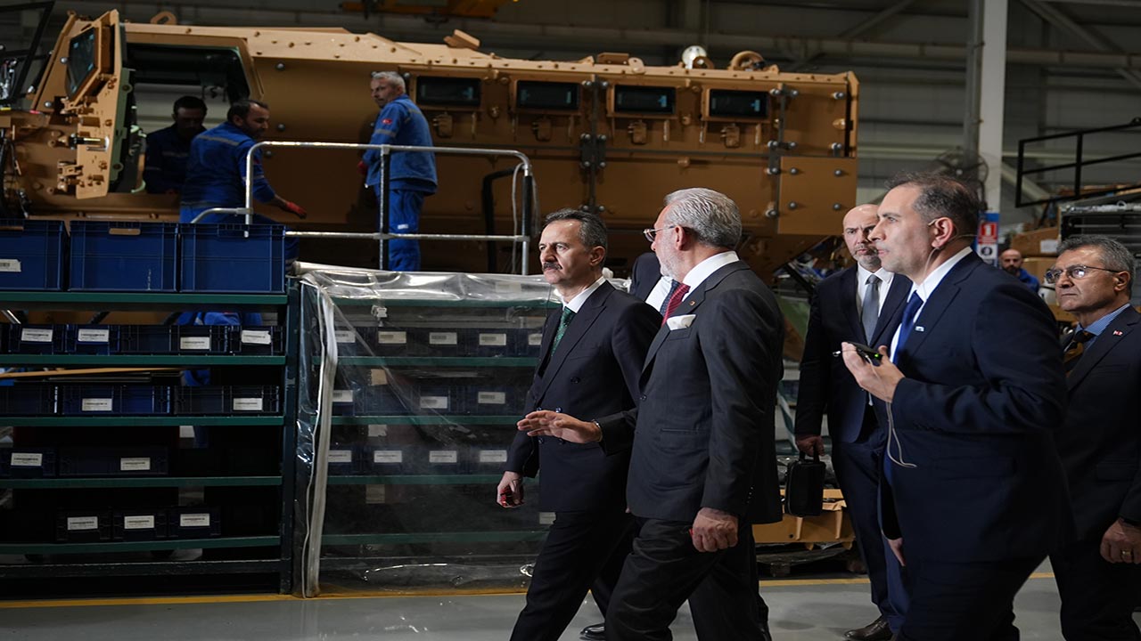 Foto - Yerli motorlu 100 zırhlı araç TSK ve jandarmaya teslim edildi!