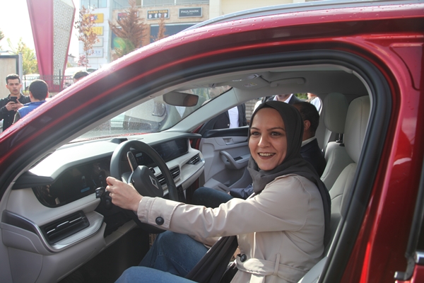Foto - Yerli otomobil TOGG Ahlat'ta görücüye çıktı