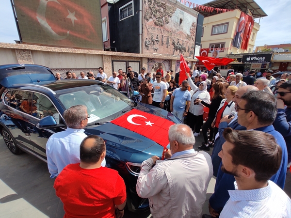 Yerli otomobil Togg Erzin'de sergilendi