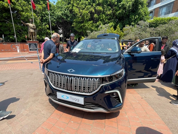 Yerli otomobil TOGG Hatay'da sergilendi