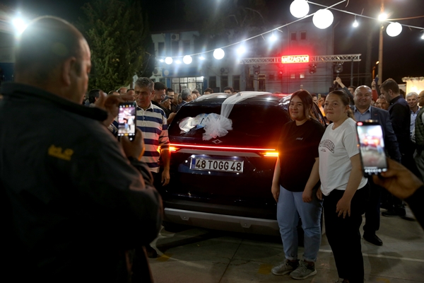 Foto - Yerli otomobil TOGG nişanlanacak çift için süslendi