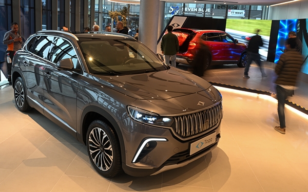 Foto - Yerli otomobil TOGG'a yoğun ilgi: Vatandaşlar resmen akın etti