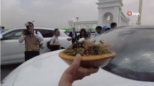 Foto - Yerli otomobil TOGG'un her tarafına un serptiler! Sebebini duyanlar şaşkına döndü