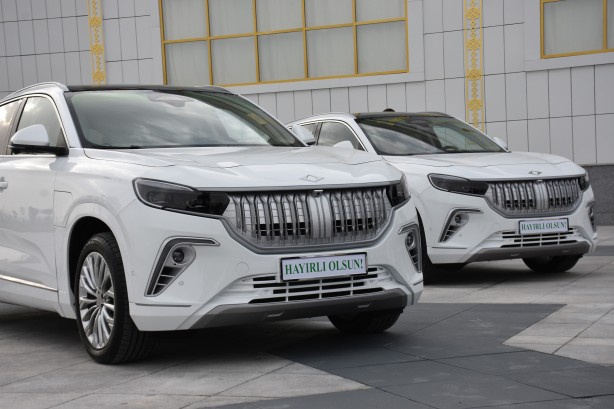 Foto - Yerli otomobil TOGG'un her tarafına un serptiler! Sebebini duyanlar şaşkına döndü