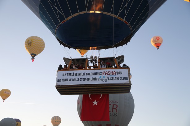 Foto - Yerli sıcak hava balonu, TOGG'u kutlamak için uçtu