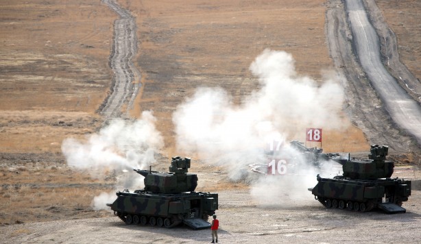Foto - Yerli silahlar ilk kez kullanıldı! Hedefler nokta atışıyla vuruldu