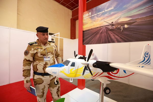 Foto - Yerli silahlara komşudan büyük ilgi