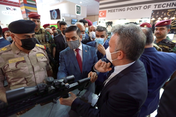 Foto - Yerli silahlara komşudan büyük ilgi