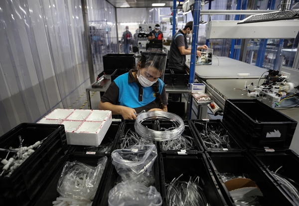 Foto - Yerli solunum cihazının üretim aşamaları böyle görüntüledi