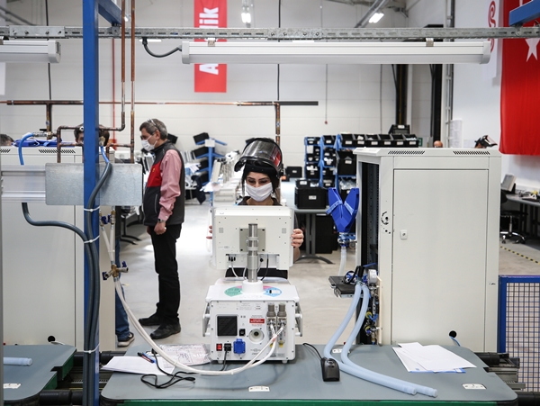 Foto - Yerli solunum cihazının üretim aşamaları böyle görüntüledi