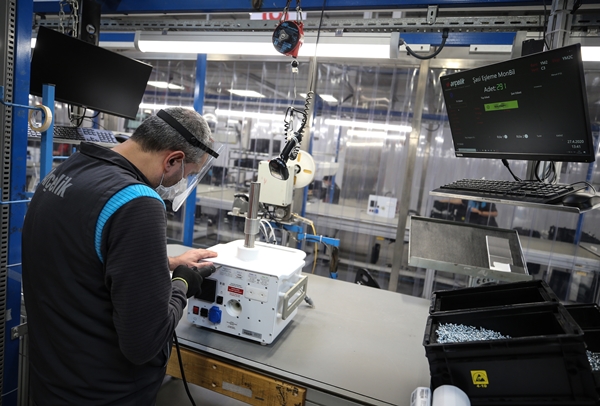 Foto - Yerli solunum cihazının üretim aşamaları böyle görüntüledi