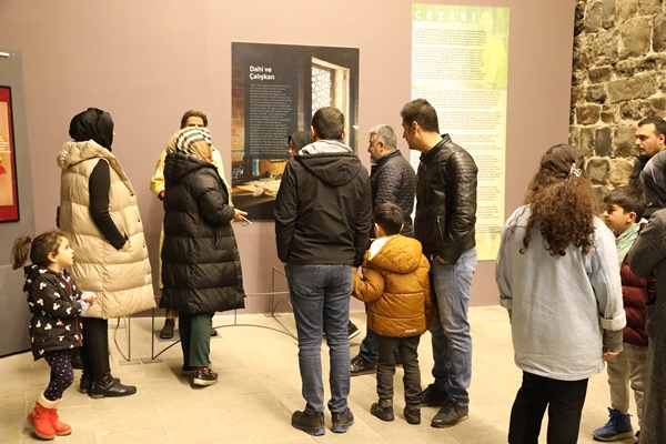 Foto - Yerli uçan araba "Cezeri" Diyarbakır'da boy gösterdi