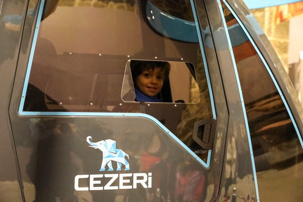 Foto - Yerli uçan araba "Cezeri" Diyarbakır'da boy gösterdi