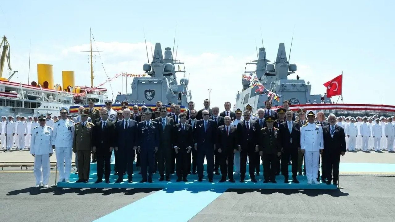 Foto - Yerli ve milli silah sistemleri korku salıyor! Türkiye’den aldıkları savaş gemisi ortalığı yıktı geçti