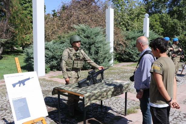 Foto - Yerli ve milli silahlar halka gösterildi