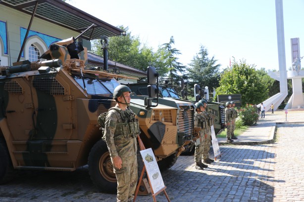 Foto - Yerli ve milli silahlar halka gösterildi