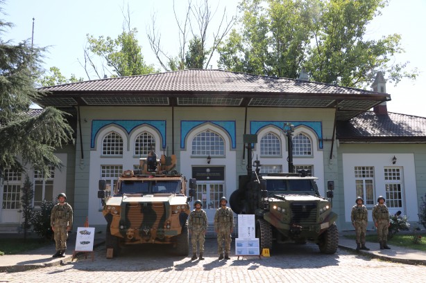 Yerli ve milli silahlar halka gösterildi