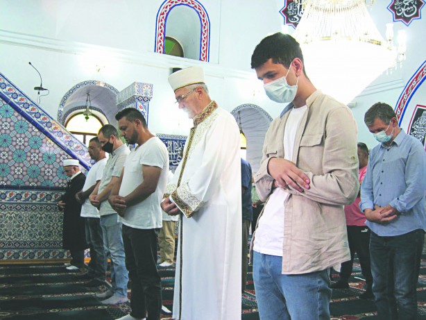 Foto - Yeryüzü mescid oldu