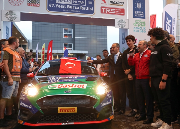 Foto - Yeşil Bursa Rallisi yerli otomobil Togg ile start aldı