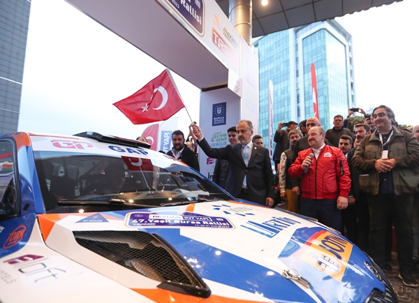 Foto - Yeşil Bursa Rallisi yerli otomobil Togg ile start aldı
