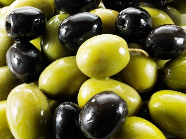 Foto - Yeşil zeytin mi, Siyah zeytin mi ? Sağlıklı olan hangisi
