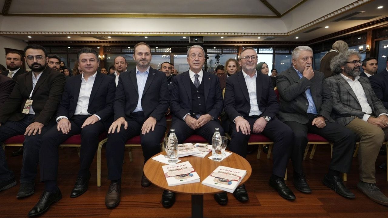 Foto - Yeşilay’da Bağımlılık ve Sömürgecilik Paneli: Dünyada kartlar yeniden dağıtılıyor! Neslini kurtaran toplumlar kazanacak