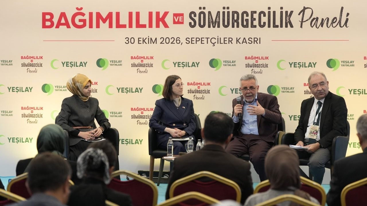 Foto - Yeşilay’da Bağımlılık ve Sömürgecilik Paneli: Dünyada kartlar yeniden dağıtılıyor! Neslini kurtaran toplumlar kazanacak