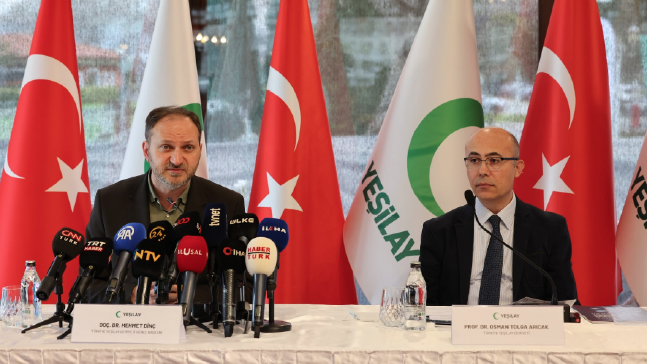 Yeşilay'dan uyarı: Sosyal medya hem bağımlılık oluşturuyor hem diğer bağımlılıklara zemin hazırlıyor