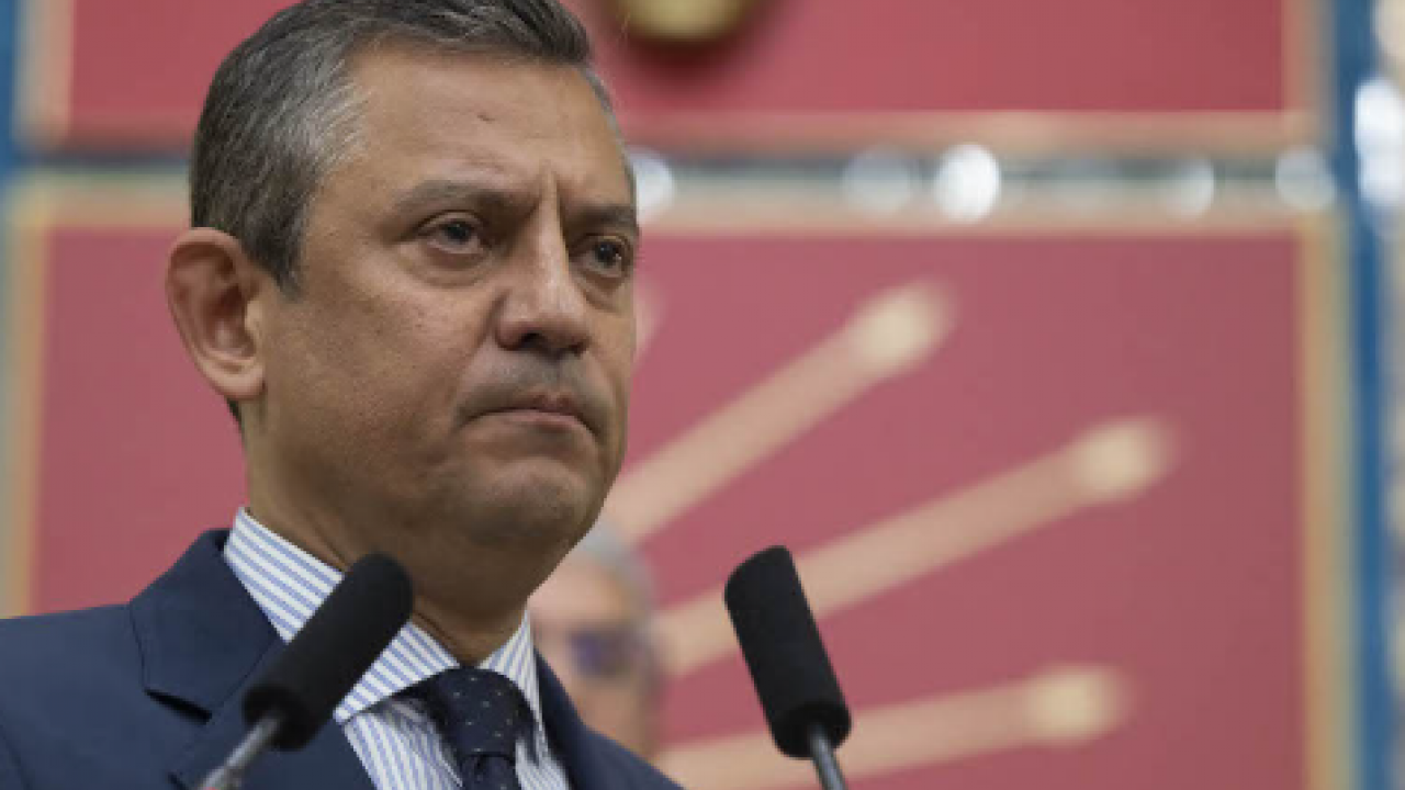 Yesinler senin demokrasi anlayışını! Diktatör Özgür o vekilleri hapse aldı