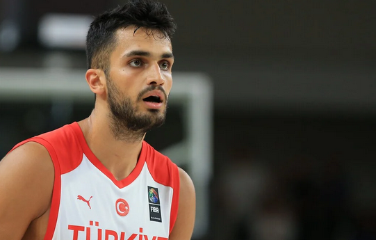 Yesinler senin mazeretlerini! Milli Takımı reddedeni siz de reddedin! Bu nasıl bir saygısızlıktır yahu...