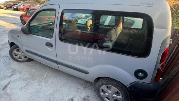 Foto - Yetişen alıyor: 50 bin TL'den başlıyor! Kapış kapış giden ikinci el otomobiller
