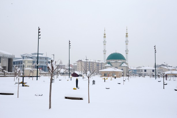 Foto - Yetkililer teyakkuza geçti! Çok sayıda ilde okullara kar tatili