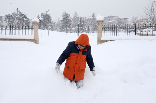 Foto - Yetkililer teyakkuza geçti! Çok sayıda ilde okullara kar tatili