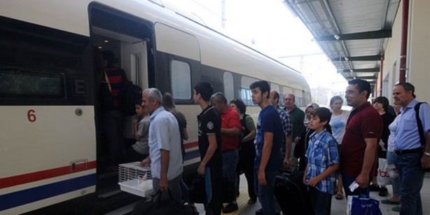 Foto - YHT’de rekor tazelendi! Ulaşımda zaman tasarrufu!