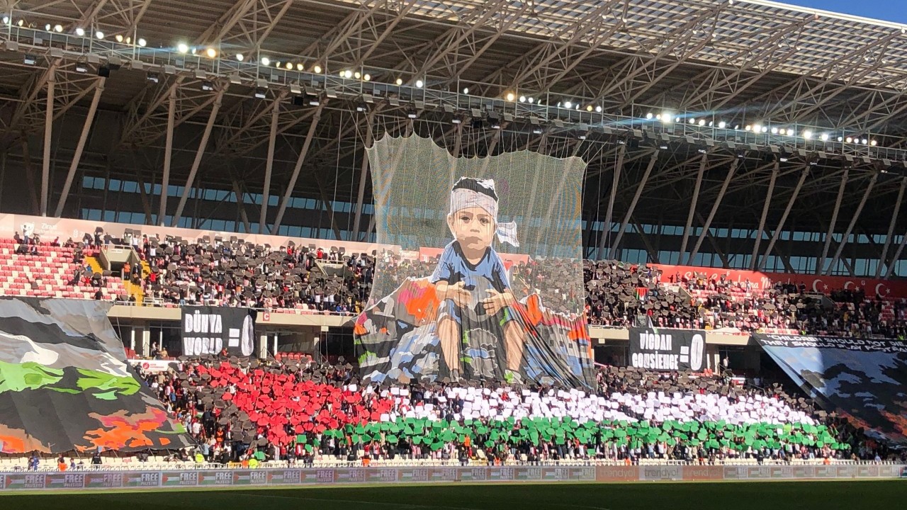 Foto - Yiğidolardan Gazze koreografisi