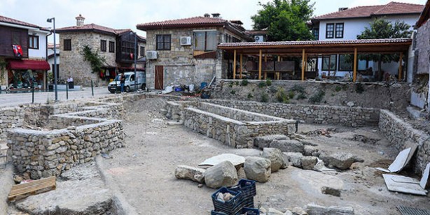 Foto - Yıkılan kaçak yapıların altından çıktı! Türkiye'yi sevindiren keşif