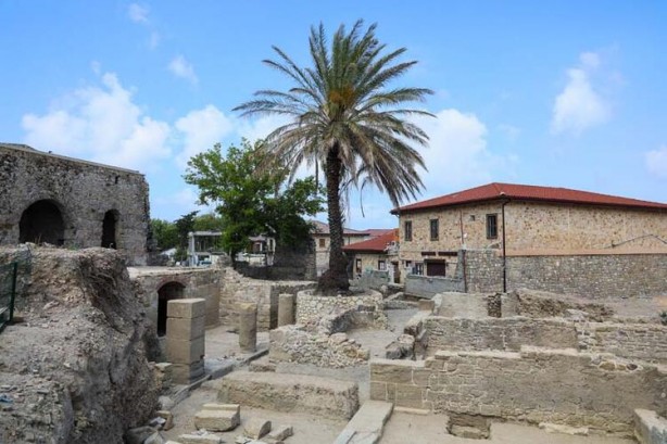 Foto - Yıkılan kaçak yapıların altından çıktı! Türkiye'yi sevindiren keşif