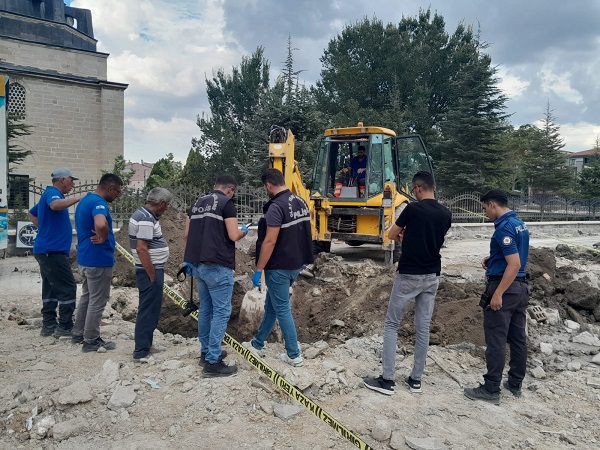 Foto - Yıkım çalışmasında insan kemikleri ortaya çıktı